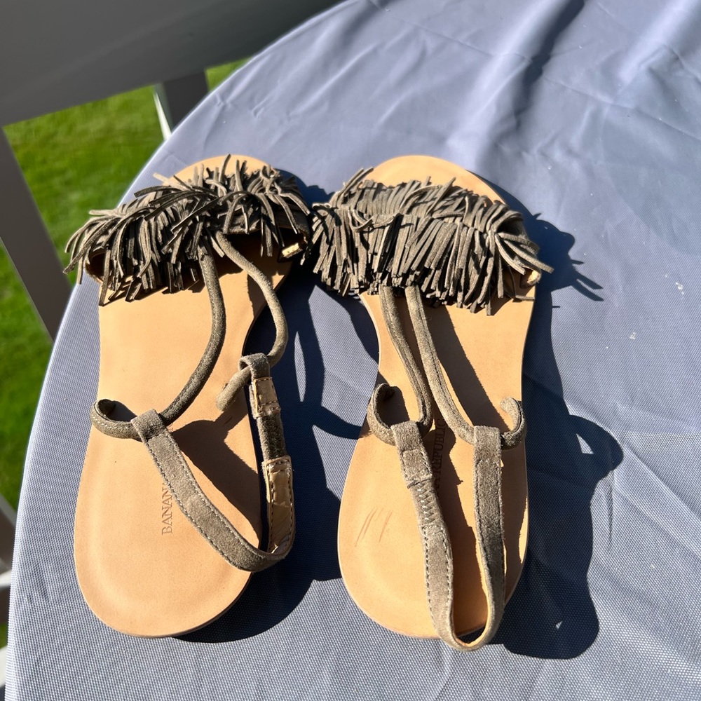 Banana republic suede fringe sandals! NWT